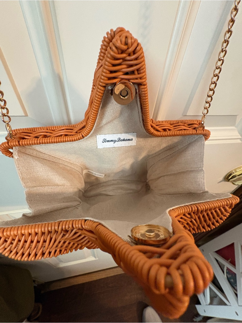 Tommy Bahama sea Star Crossbody Bag - Picture 4 of 7